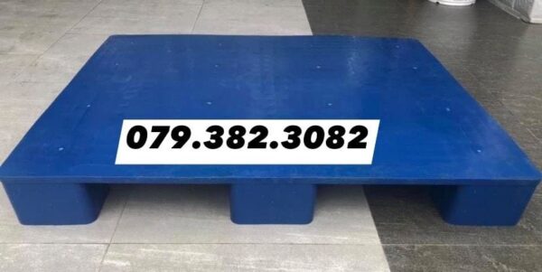 Pallet nhựa xanh mặt phẳng