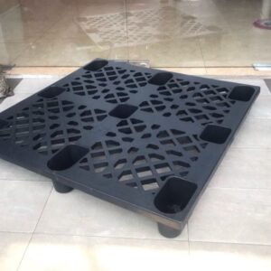 pallet nhựa đen