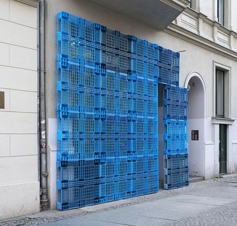 pallet_nhua_la_gi